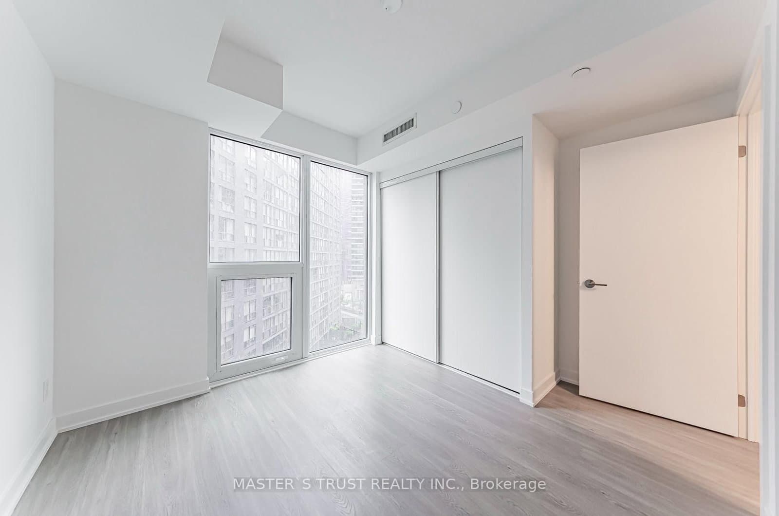 8 Wellesley Street W, Unit 701 thumbnail 16
