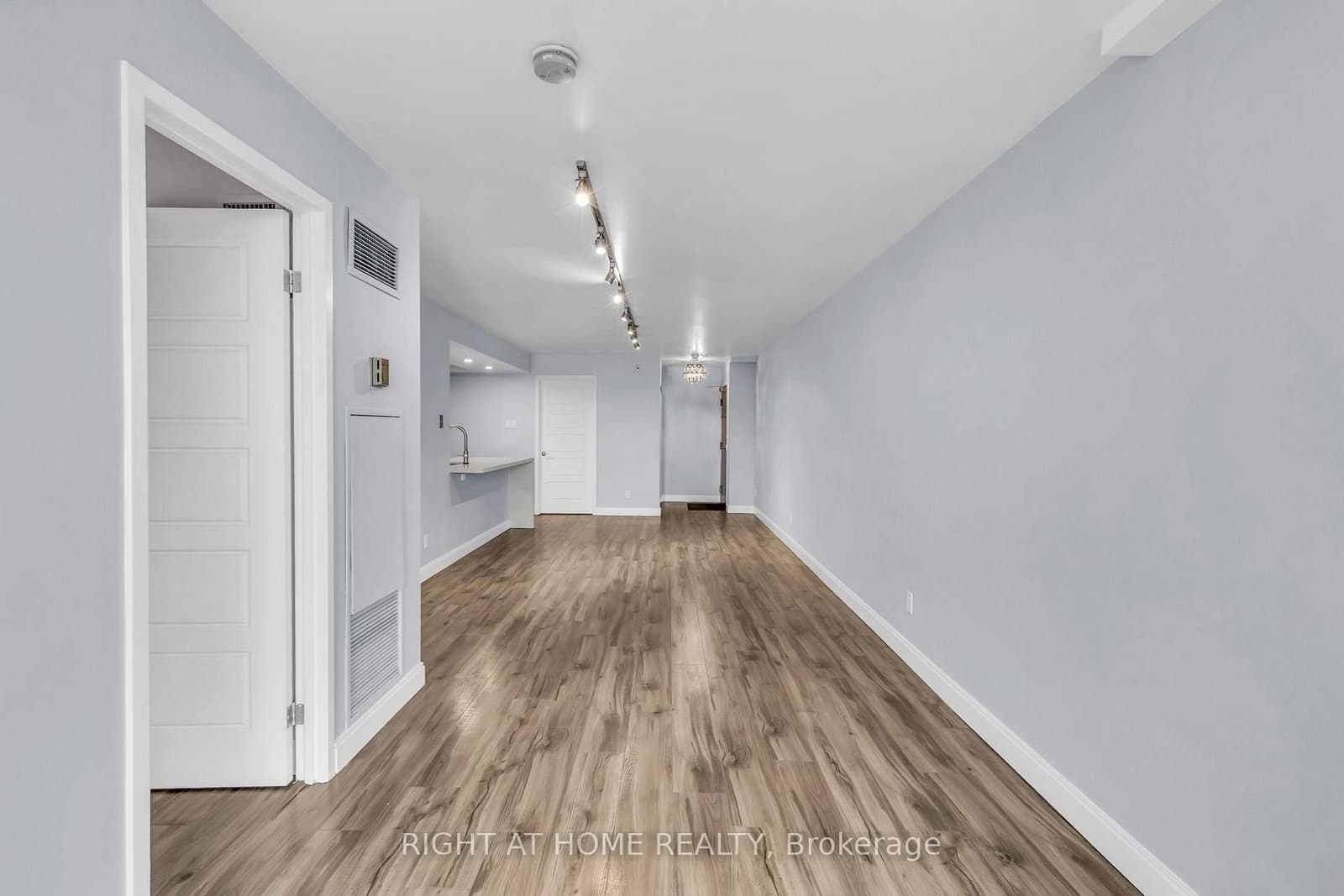 356 Mcrae Drive, Unit 406 thumbnail 12