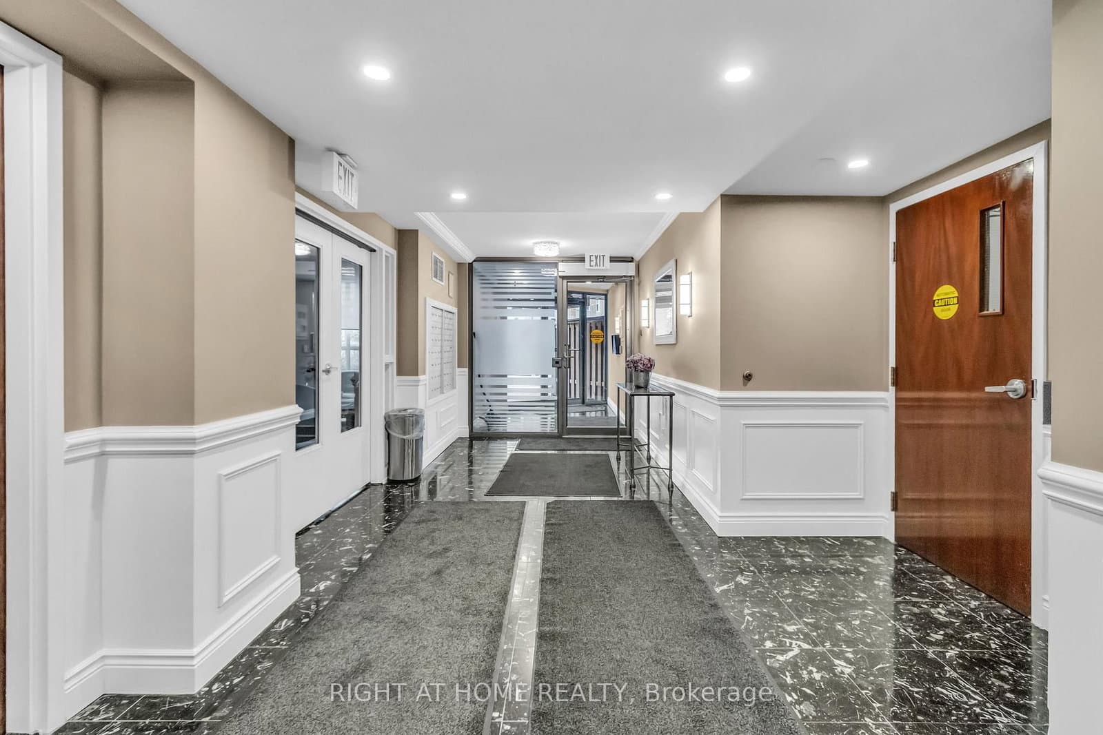 356 Mcrae Drive, Unit 406 thumbnail 23