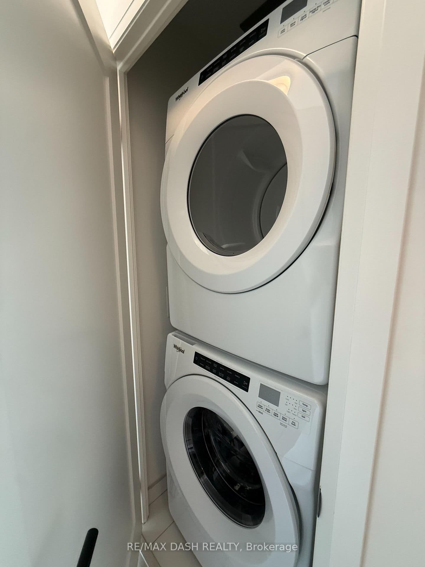 280 Dundas Street W, Unit 1810 thumbnail 14