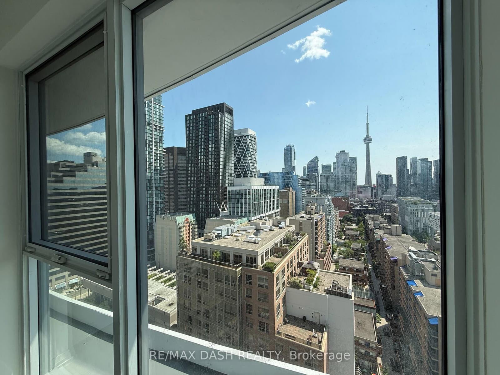 280 Dundas Street W, Unit 1810 thumbnail 19