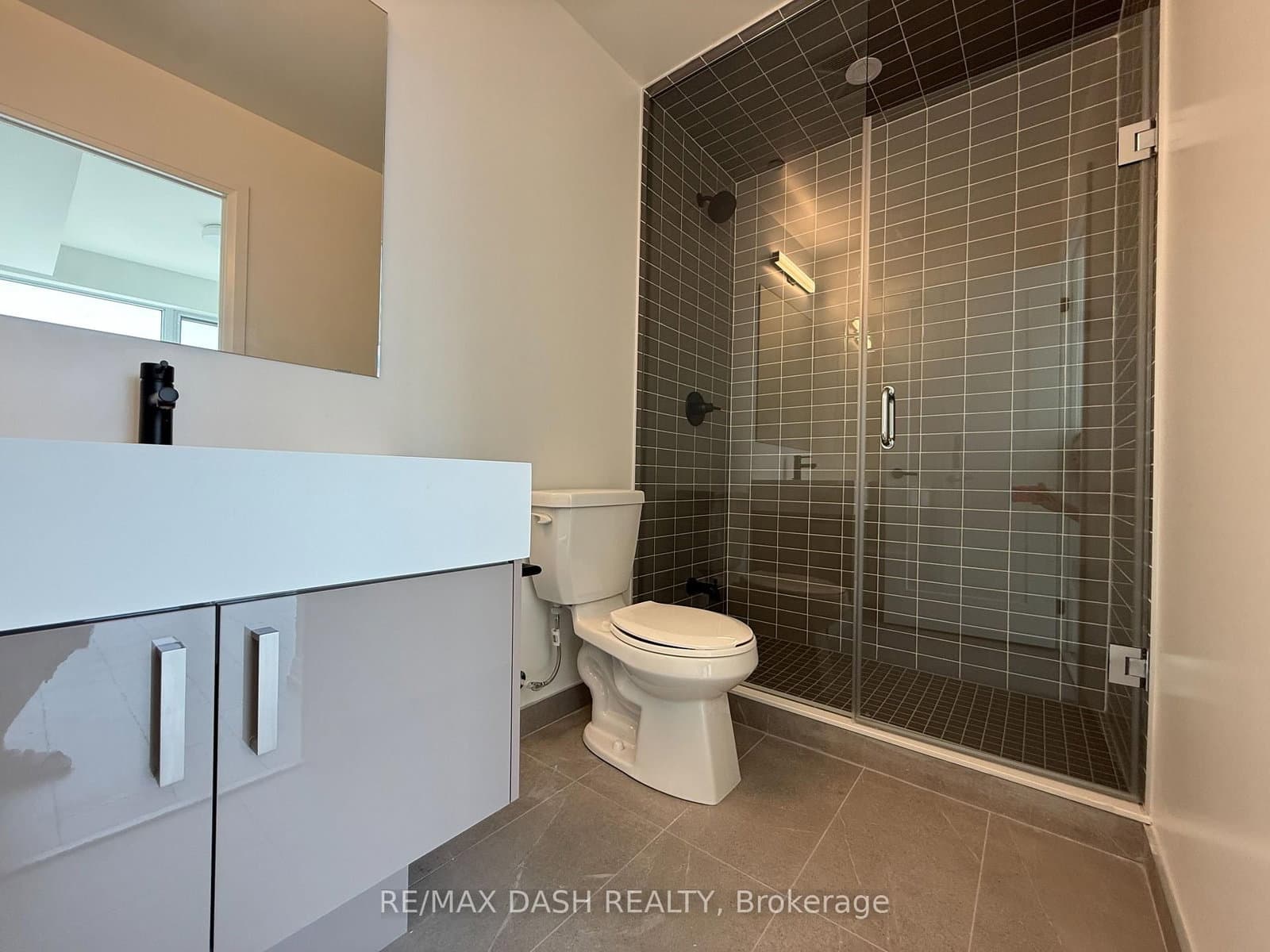 280 Dundas Street W, Unit 1810 thumbnail 21