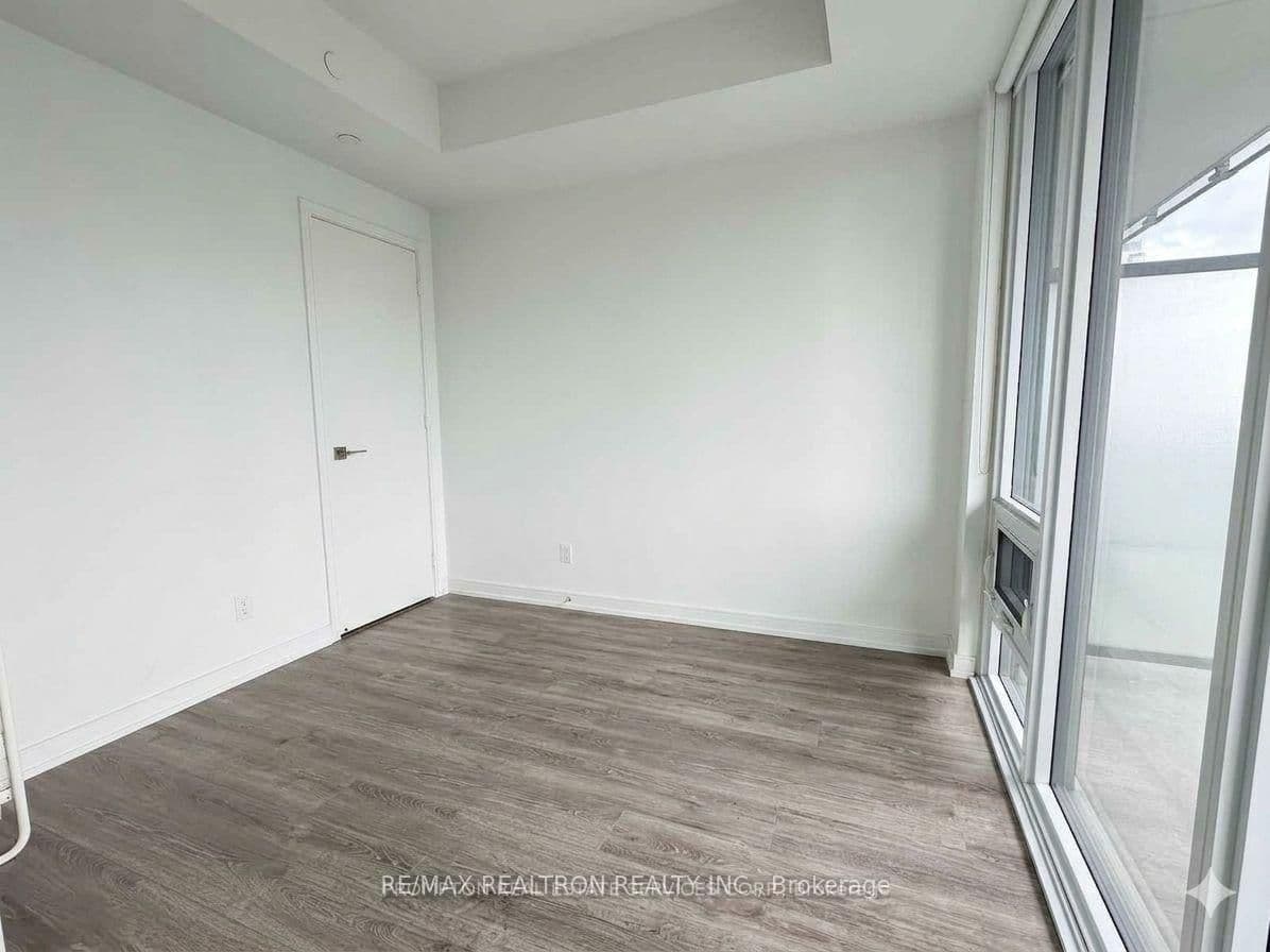 28 Wellesley Street E, Unit 1002 thumbnail 7
