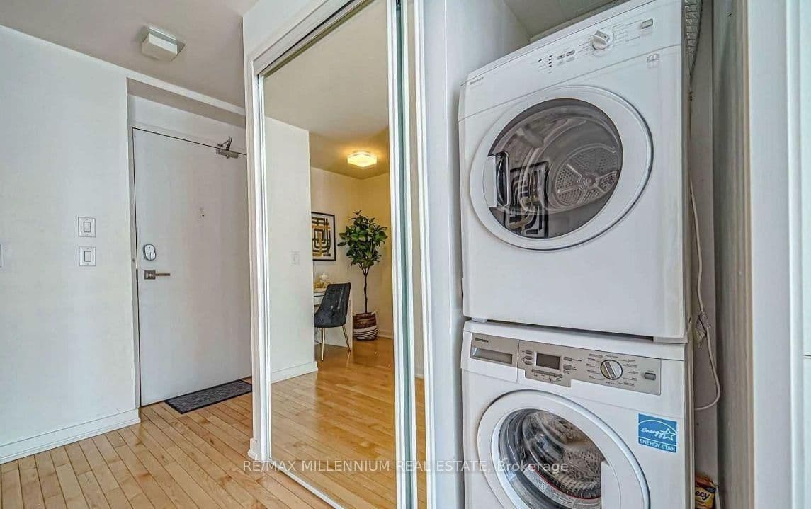14 York Street, Unit 3612 thumbnail 21