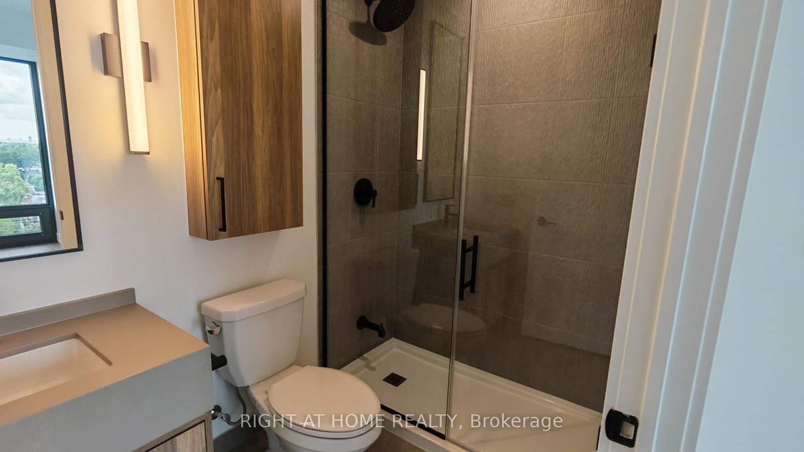 89 Montclair Avenue, Unit 1719 thumbnail 7