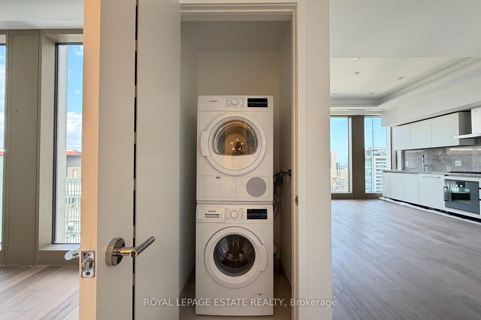 1315 Bay Street, Unit 3101 thumbnail 13