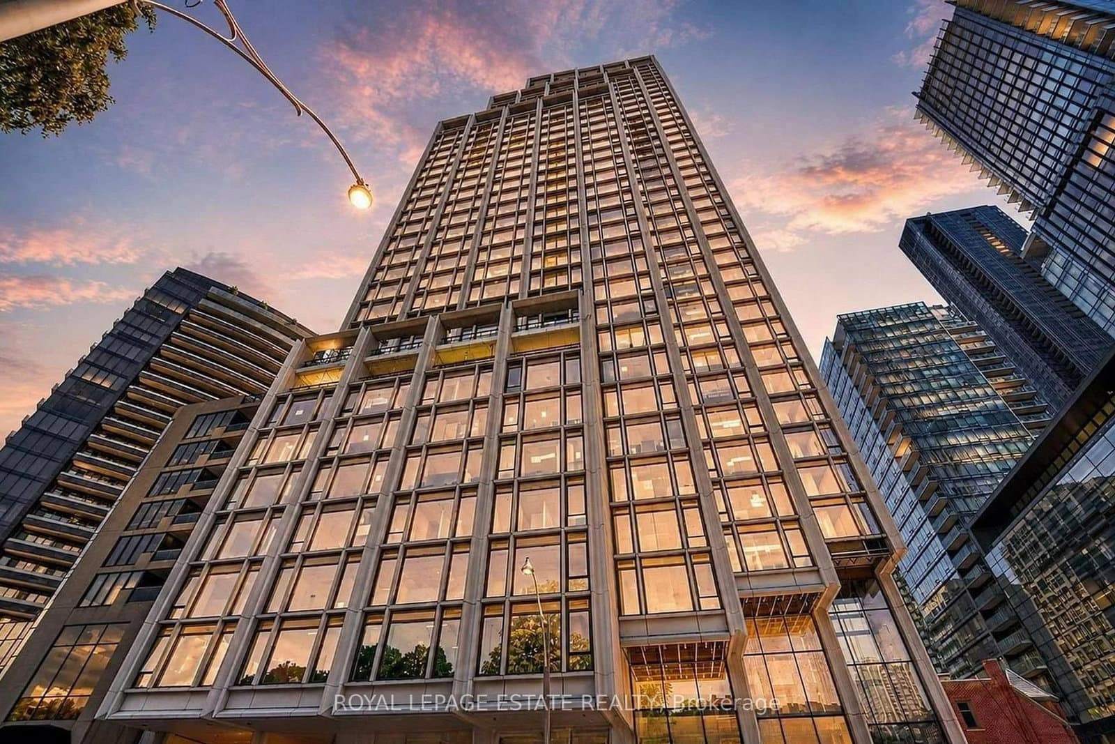 1315 Bay Street, Unit 3101 thumbnail 2