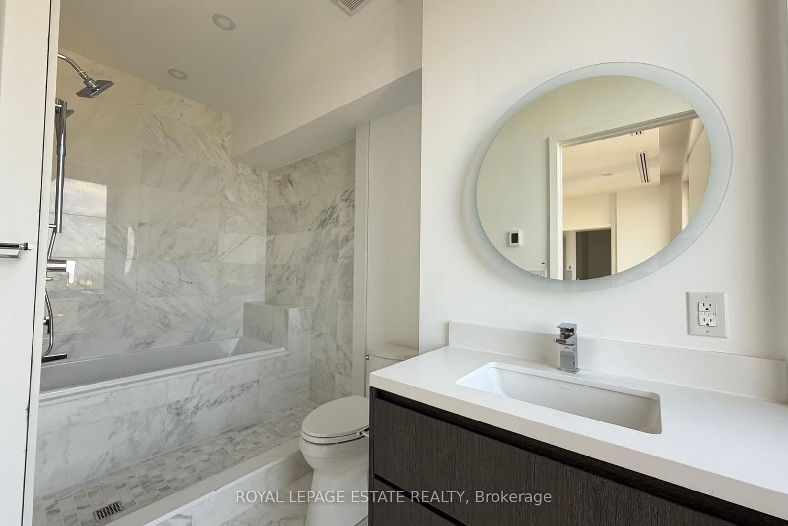 1315 Bay Street, Unit 3101 thumbnail 25