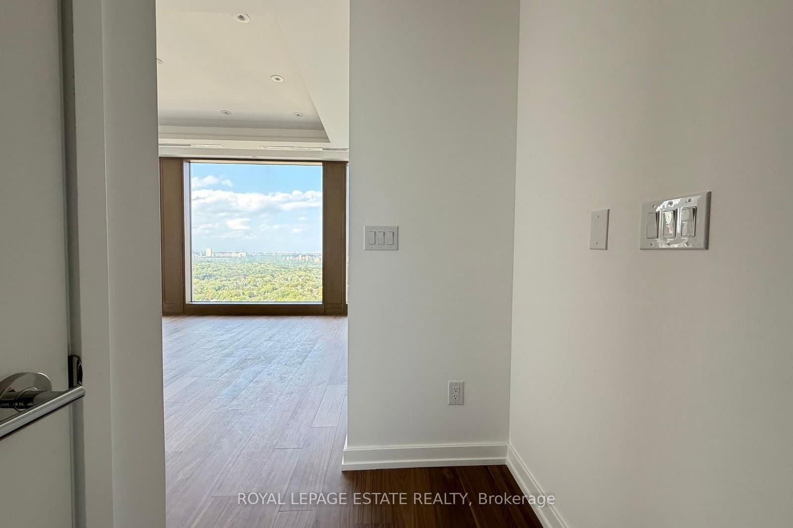 1315 Bay Street, Unit 3101 thumbnail 31