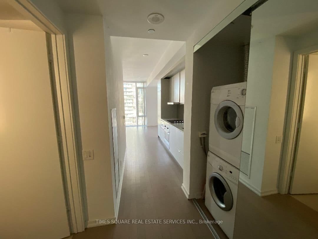 101 Peter Street, Unit 2905 thumbnail 9