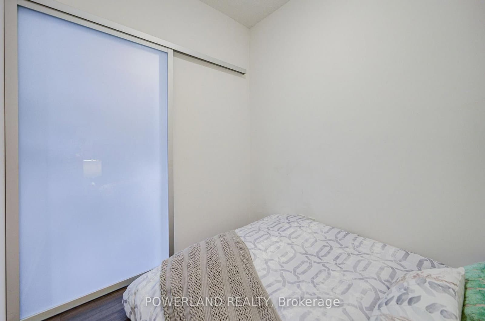 52 Forest Manor Road, Unit 807 thumbnail 13