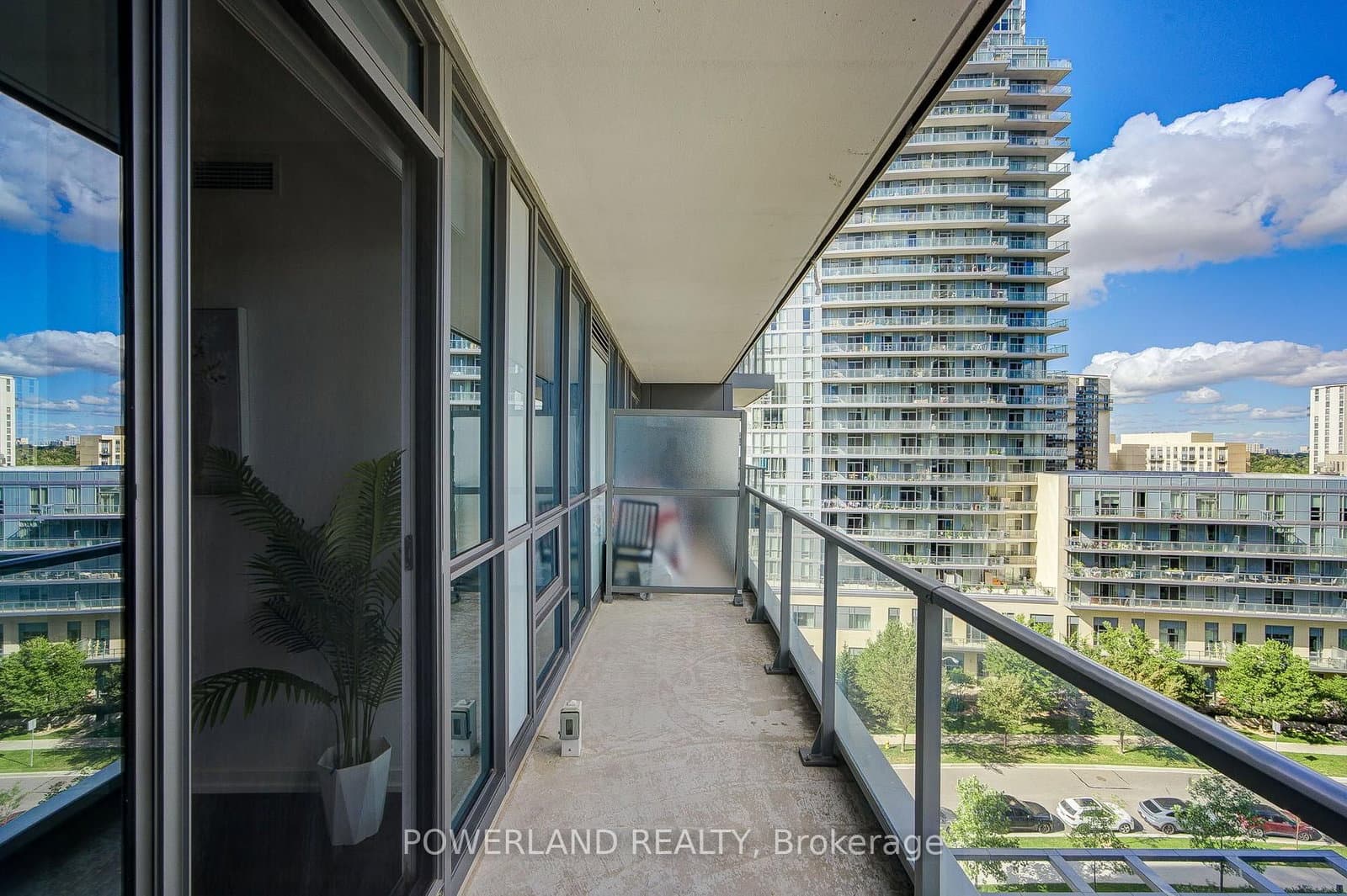 52 Forest Manor Road, Unit 807 thumbnail 15