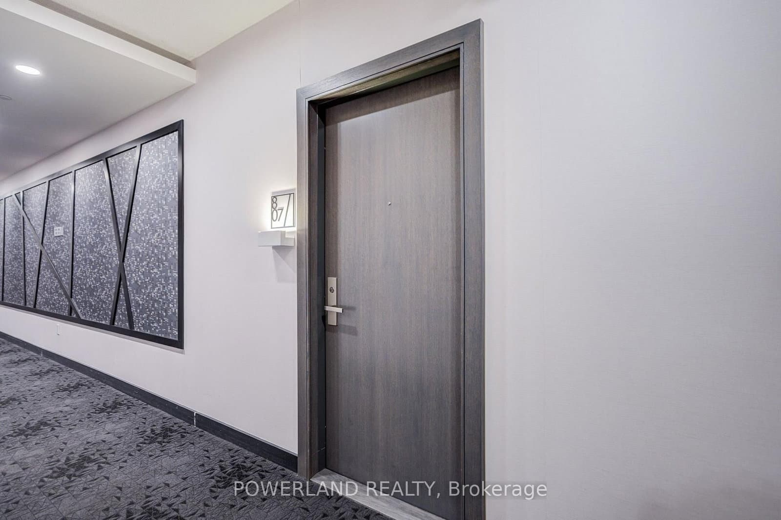 52 Forest Manor Road, Unit 807 thumbnail 3