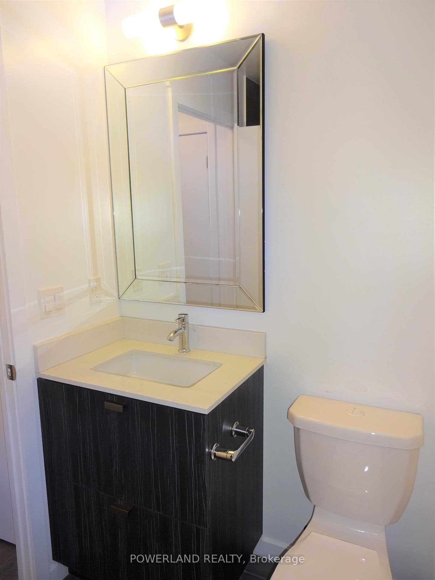 56 Forest Manor Road, Unit 2208 thumbnail 9