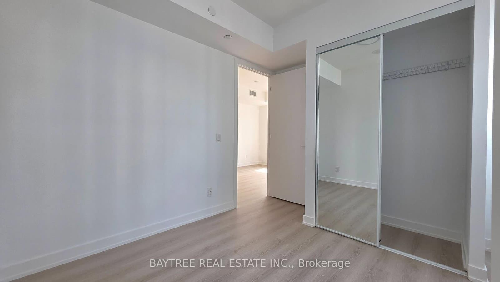100 Queen Street E, Unit 1611 thumbnail 7