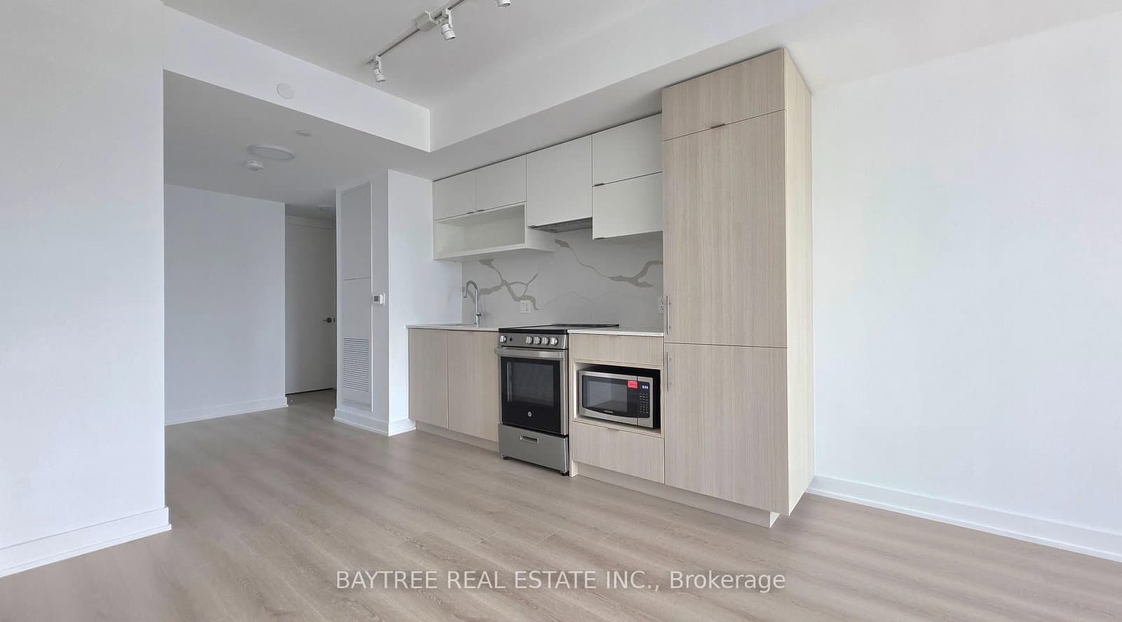 100 Queen Street E, Unit 1611 thumbnail 8