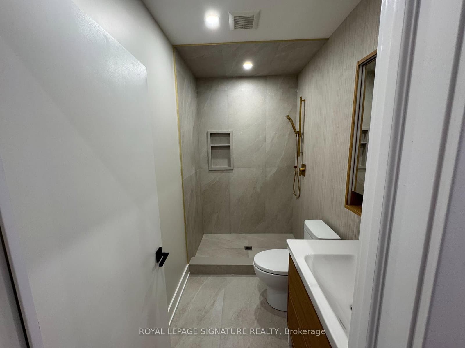 11 Norcross Road, Unit Bsmt thumbnail 17
