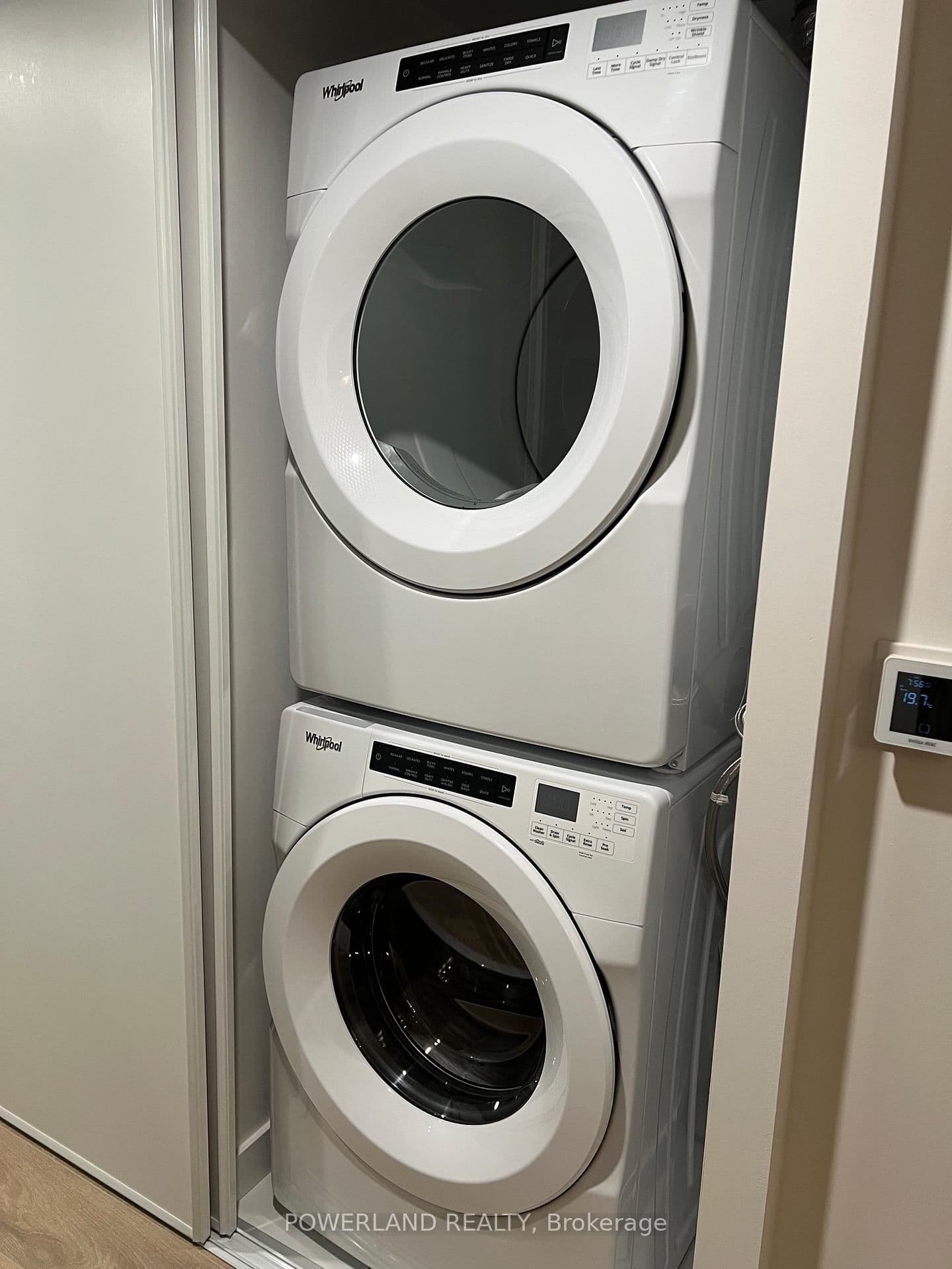 8 Tippett Road, Unit 522 thumbnail 16