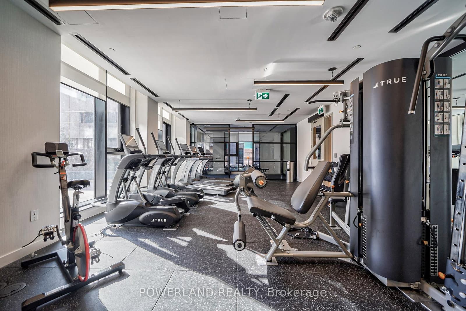 8 Tippett Road, Unit 522 thumbnail 6