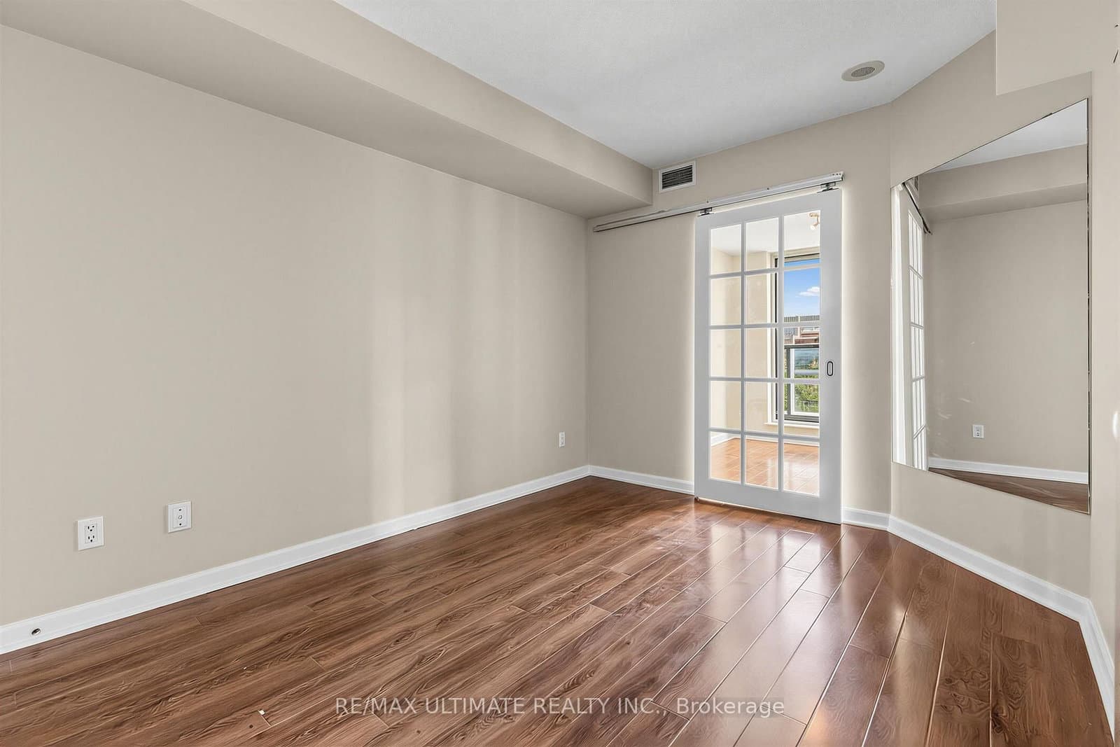 8 Park Road, Unit 1508 thumbnail 12