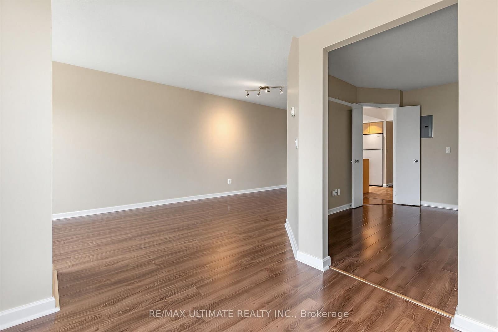8 Park Road, Unit 1508 thumbnail 15