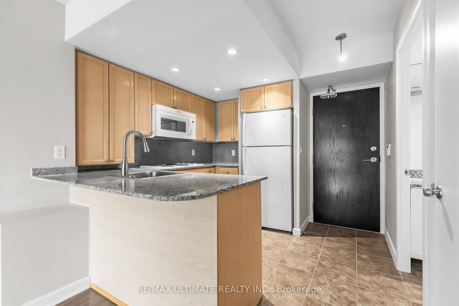 8 Park Road, Unit 1508 thumbnail 3