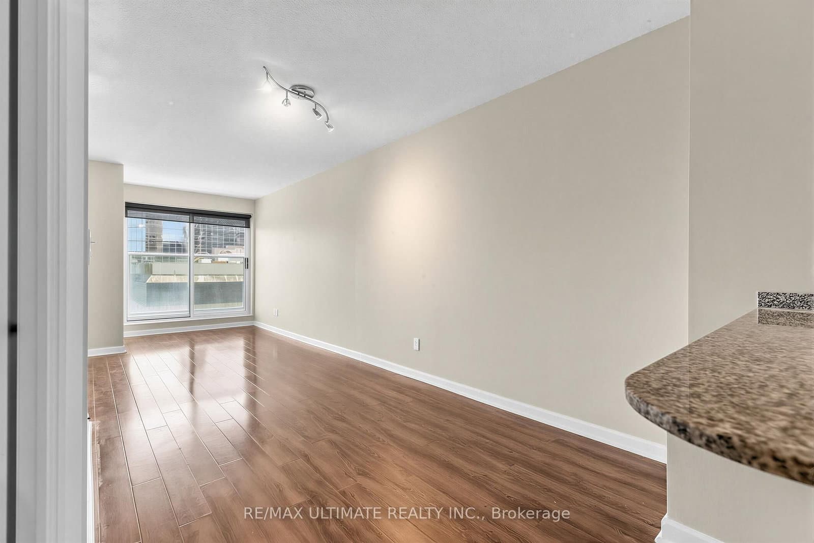 8 Park Road, Unit 1508 thumbnail 8