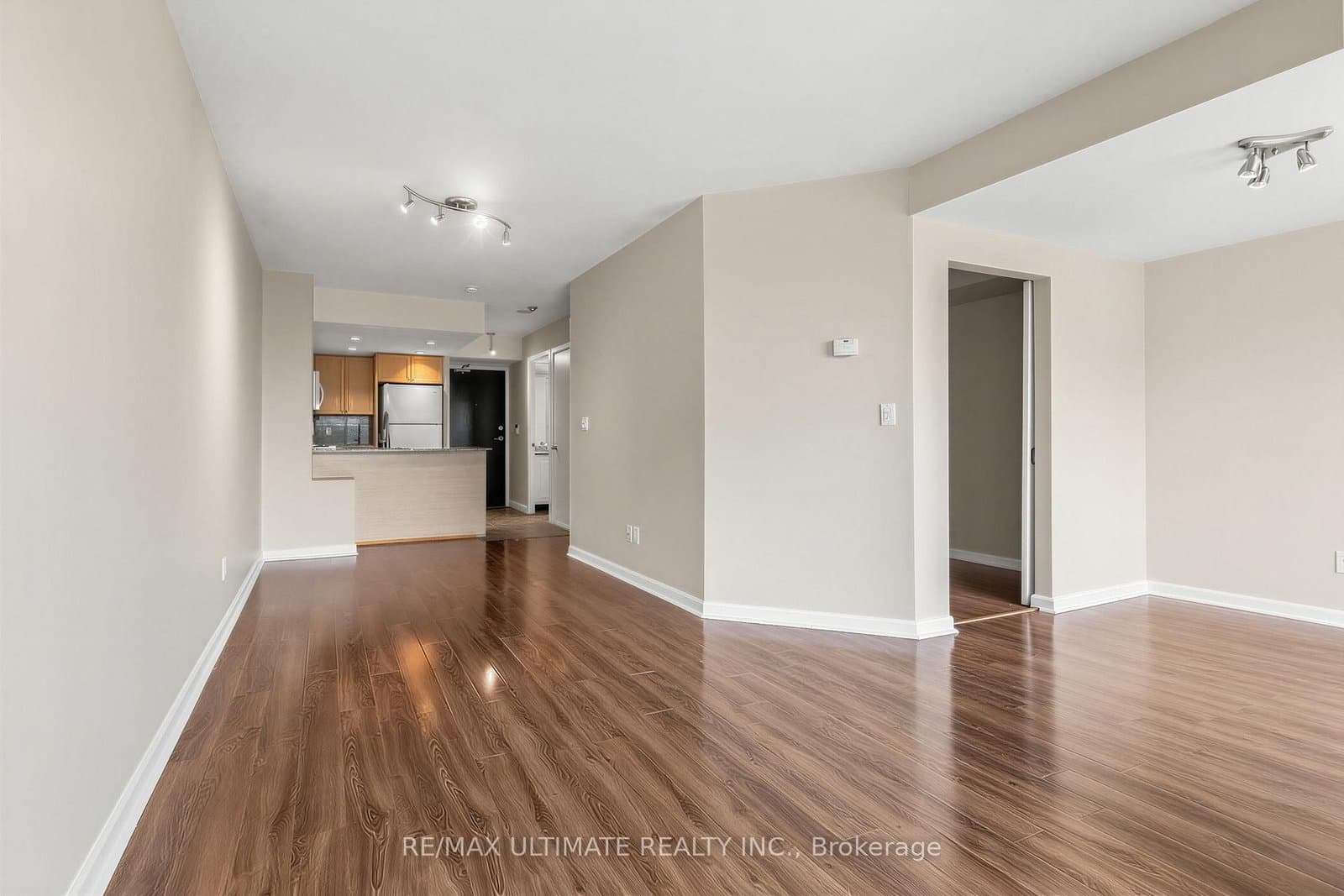 8 Park Road, Unit 1508 thumbnail 9