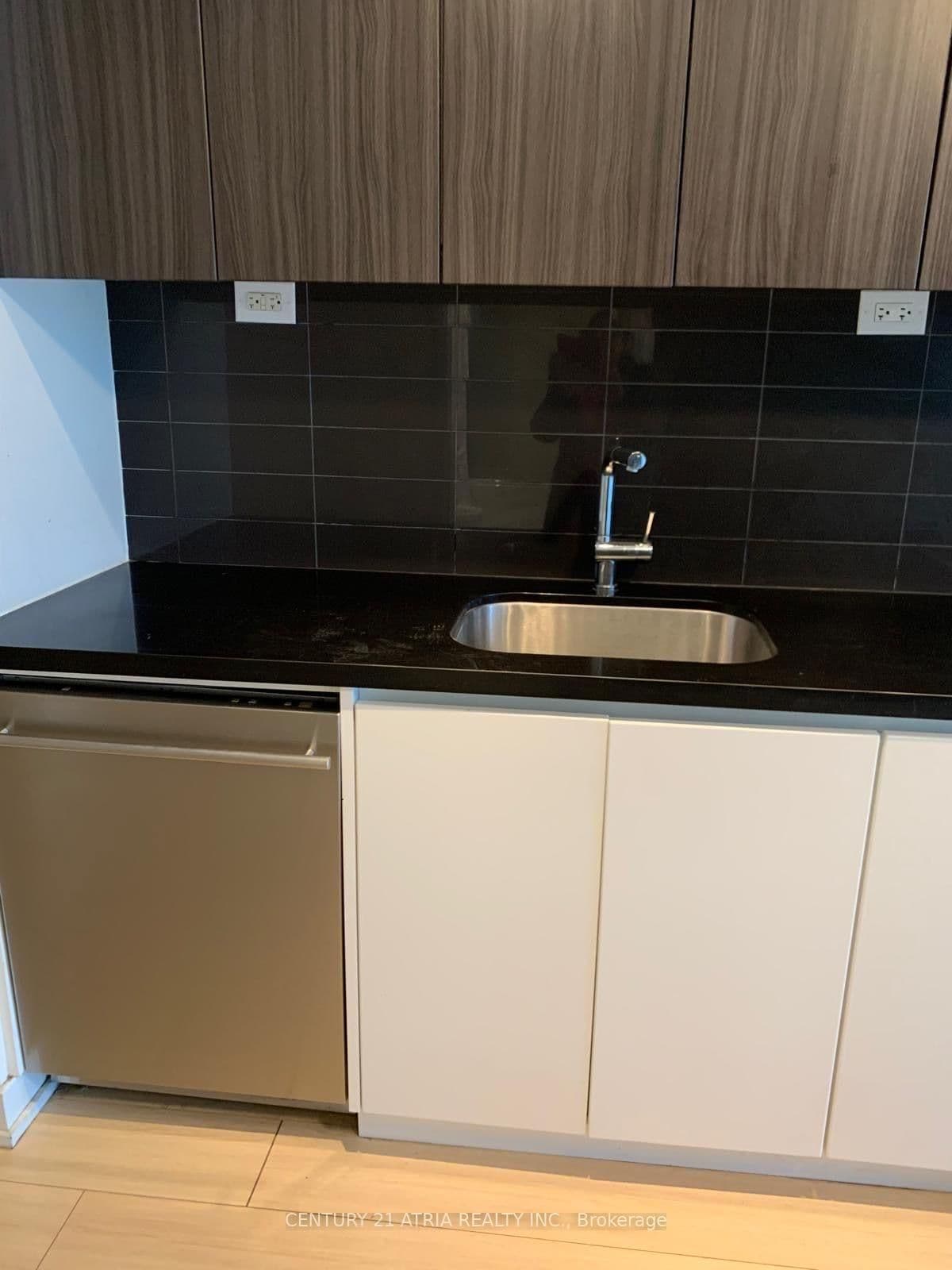 75 Queens Wharf Road, Unit 301 thumbnail 11
