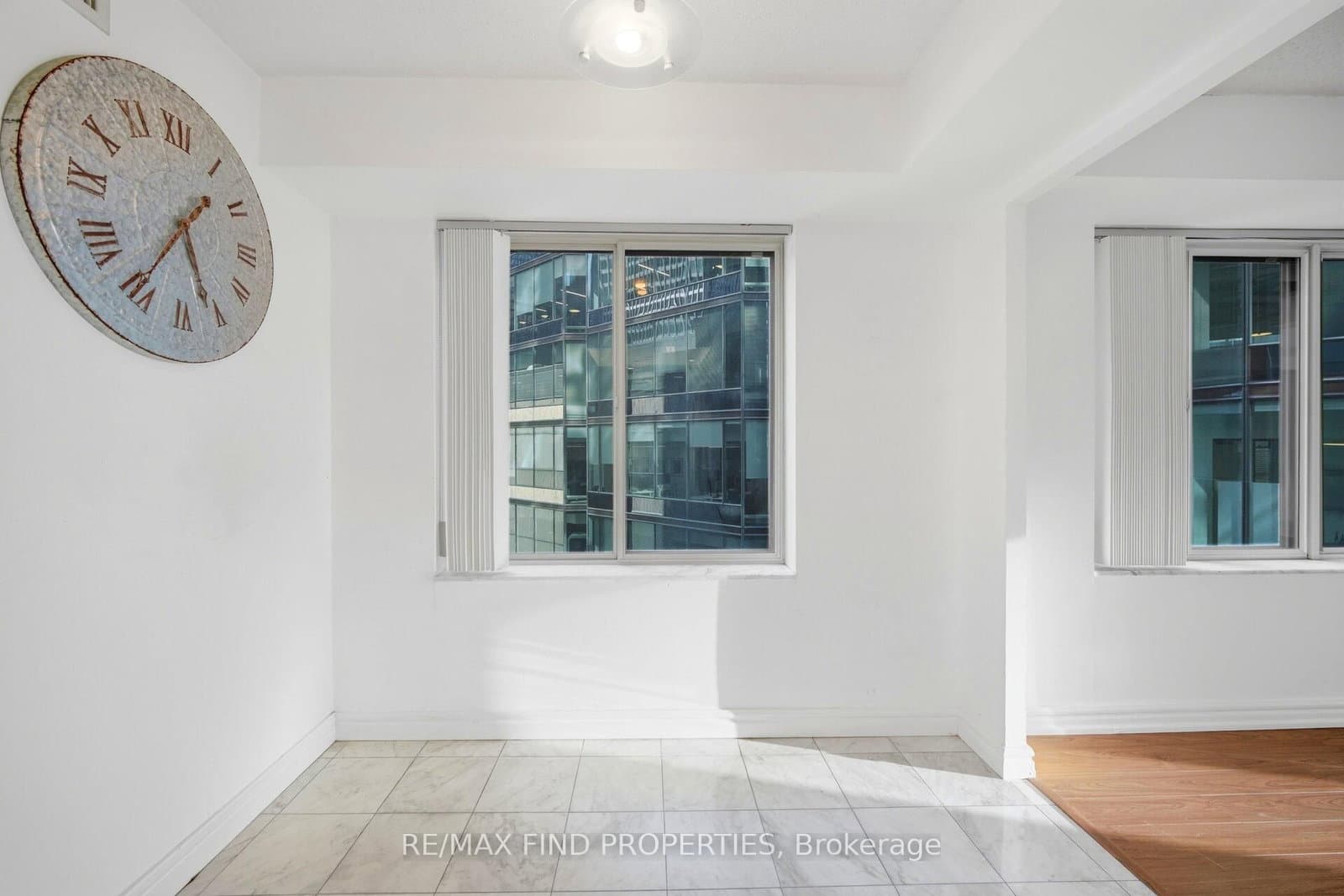 33 University Avenue, Unit 1203 thumbnail 12