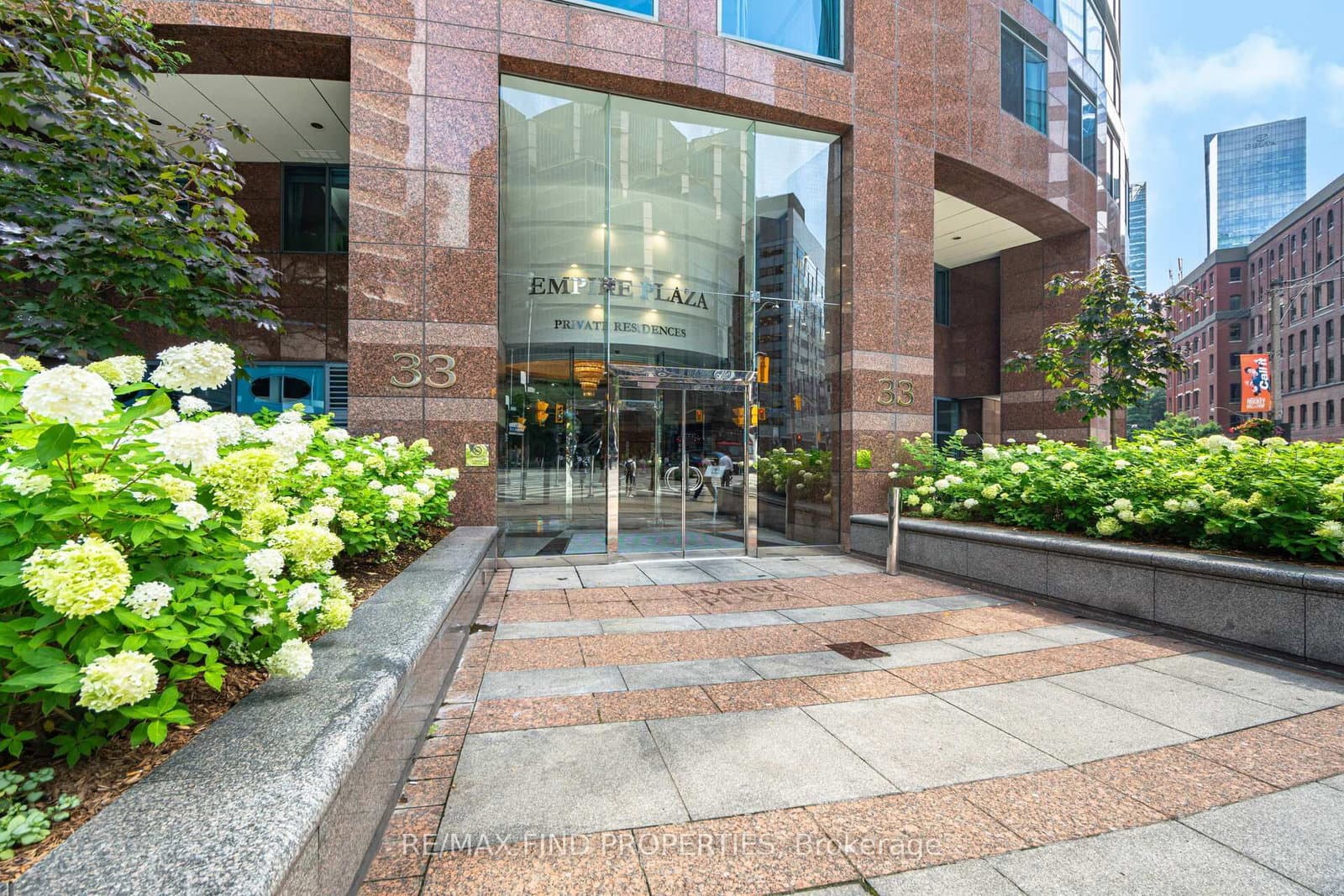 33 University Avenue, Unit 1203 thumbnail 2