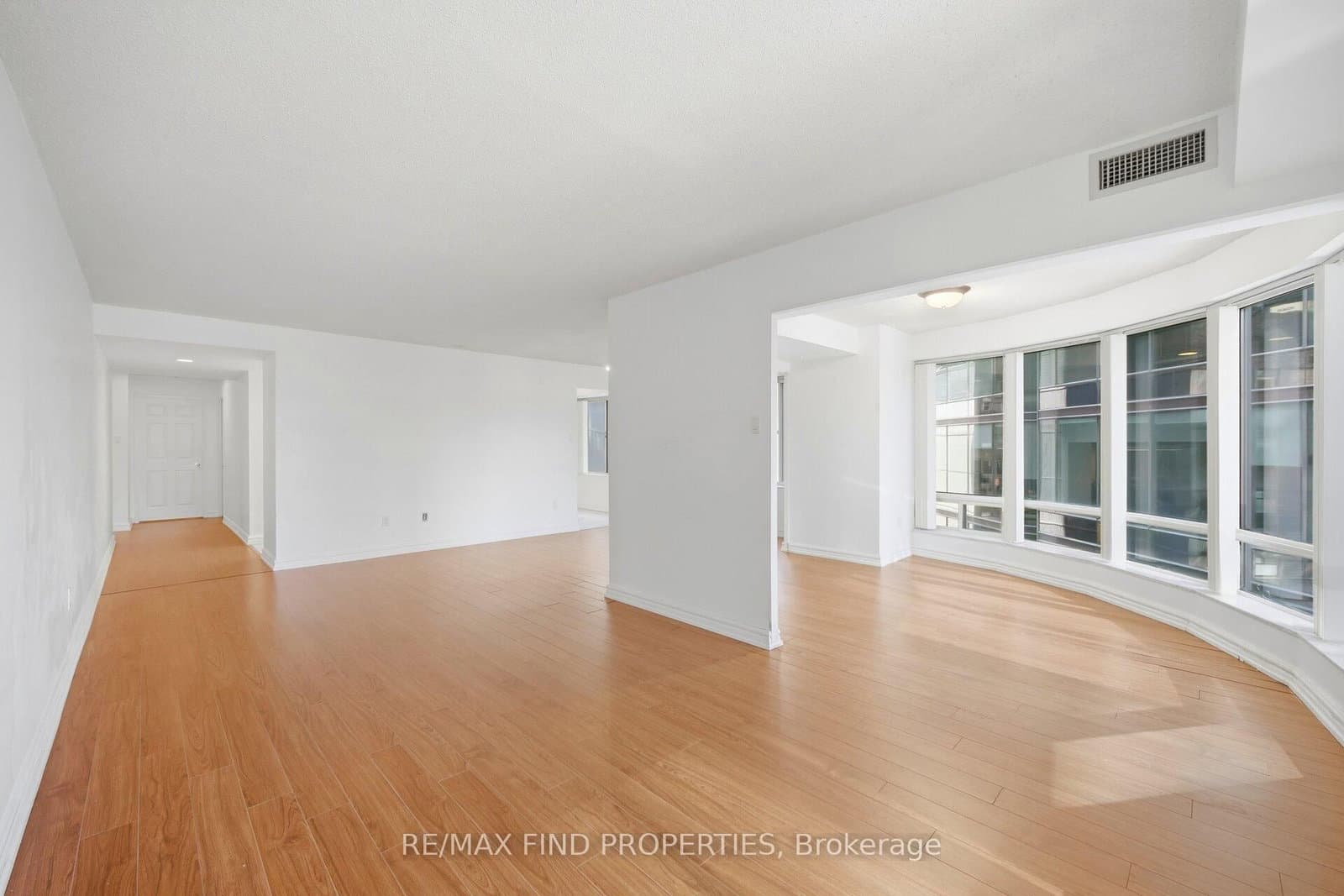 33 University Avenue, Unit 1203 thumbnail 20