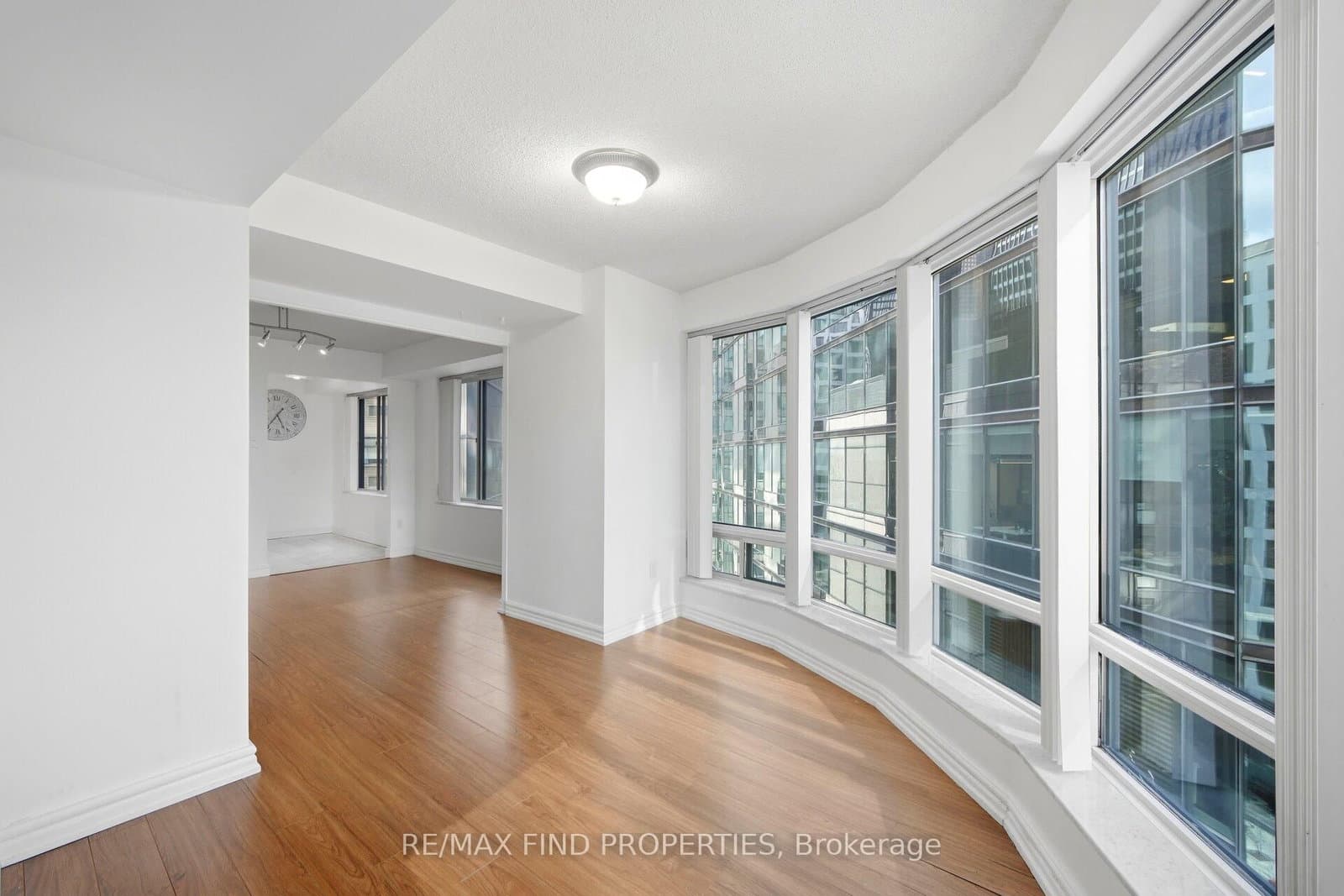 33 University Avenue, Unit 1203 thumbnail 22