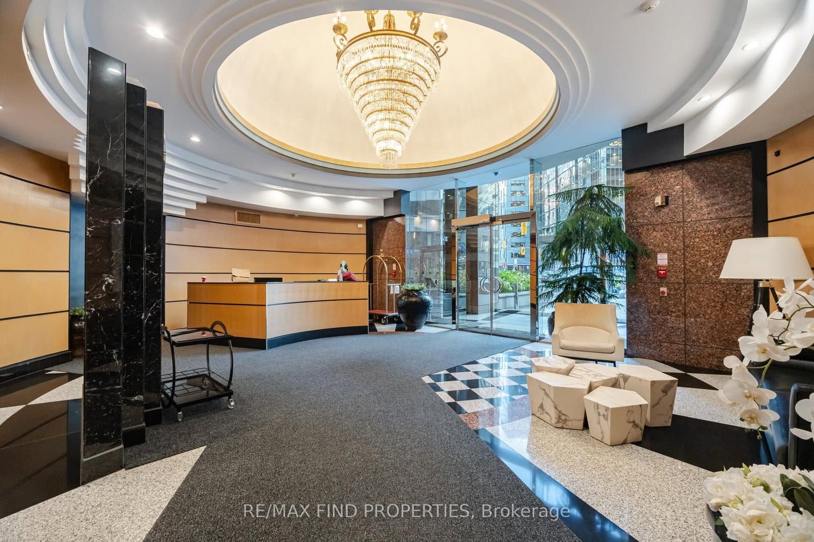 33 University Avenue, Unit 1203 thumbnail 4