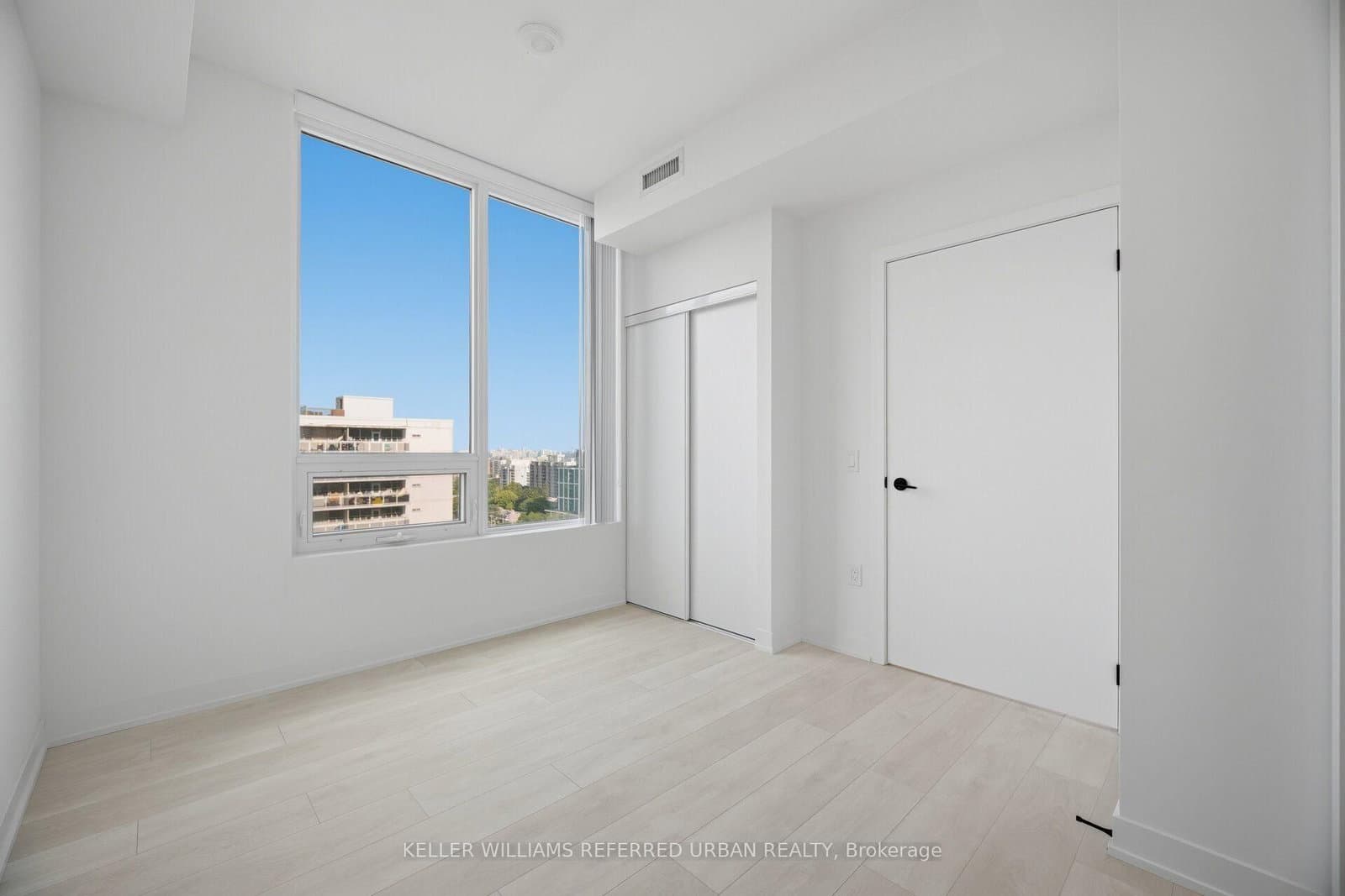 117 Broadway Avenue, Unit 1611 thumbnail 18