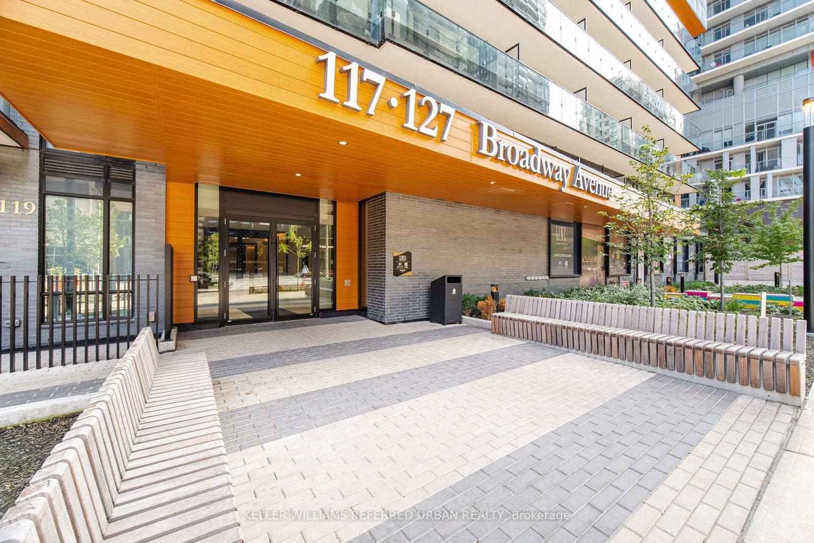117 Broadway Avenue, Unit 1611 thumbnail 2