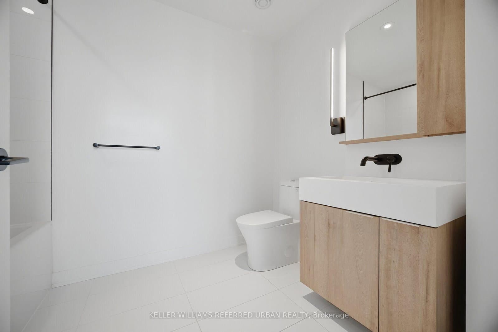 117 Broadway Avenue, Unit 1611 thumbnail 21
