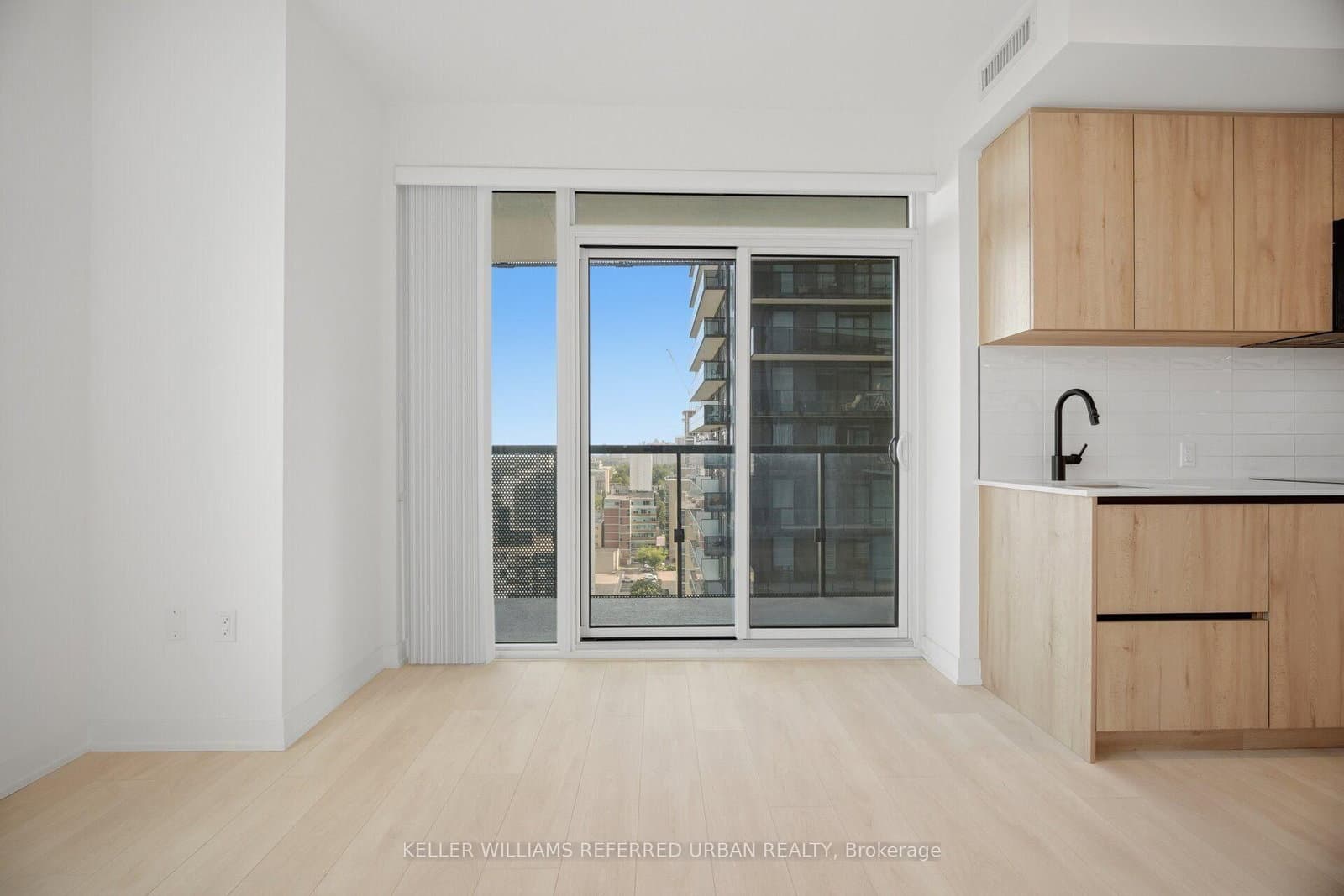 117 Broadway Avenue, Unit 1611 thumbnail 26