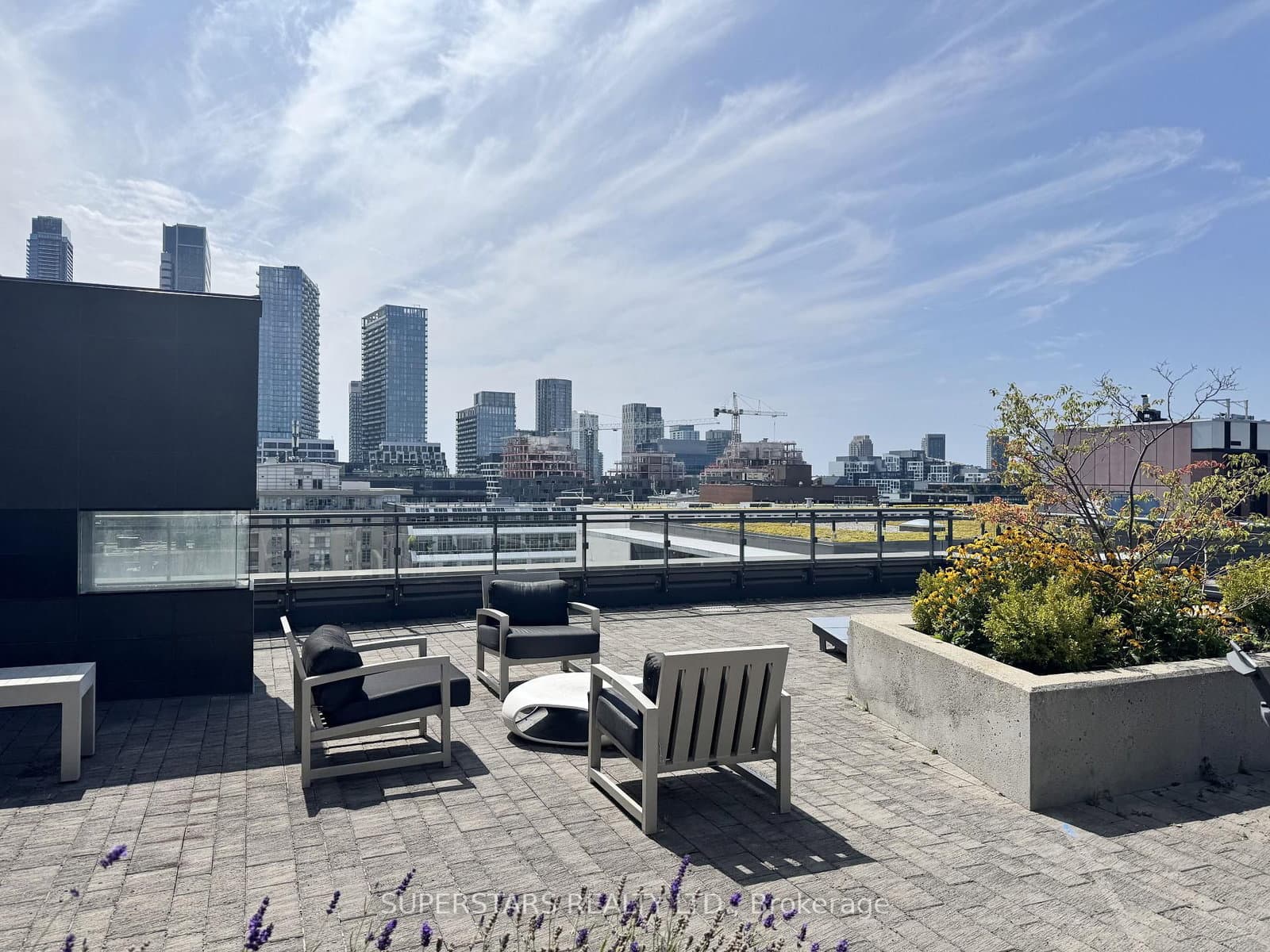 435 Richmond Street W, Unit 413 thumbnail 15