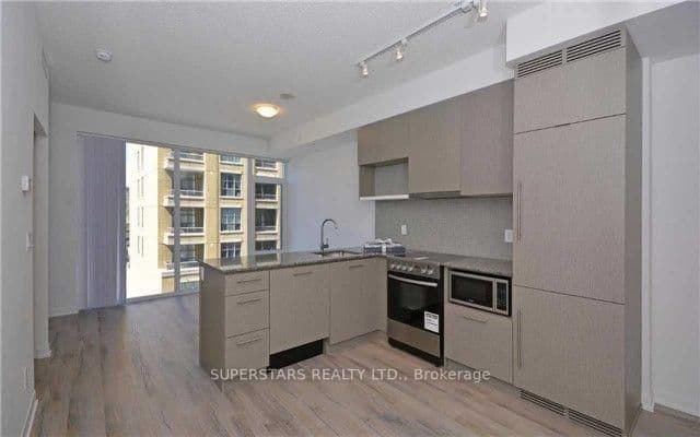 435 Richmond Street W, Unit 413 thumbnail 3
