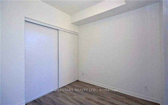 435 Richmond Street W, Unit 413 thumbnail 5