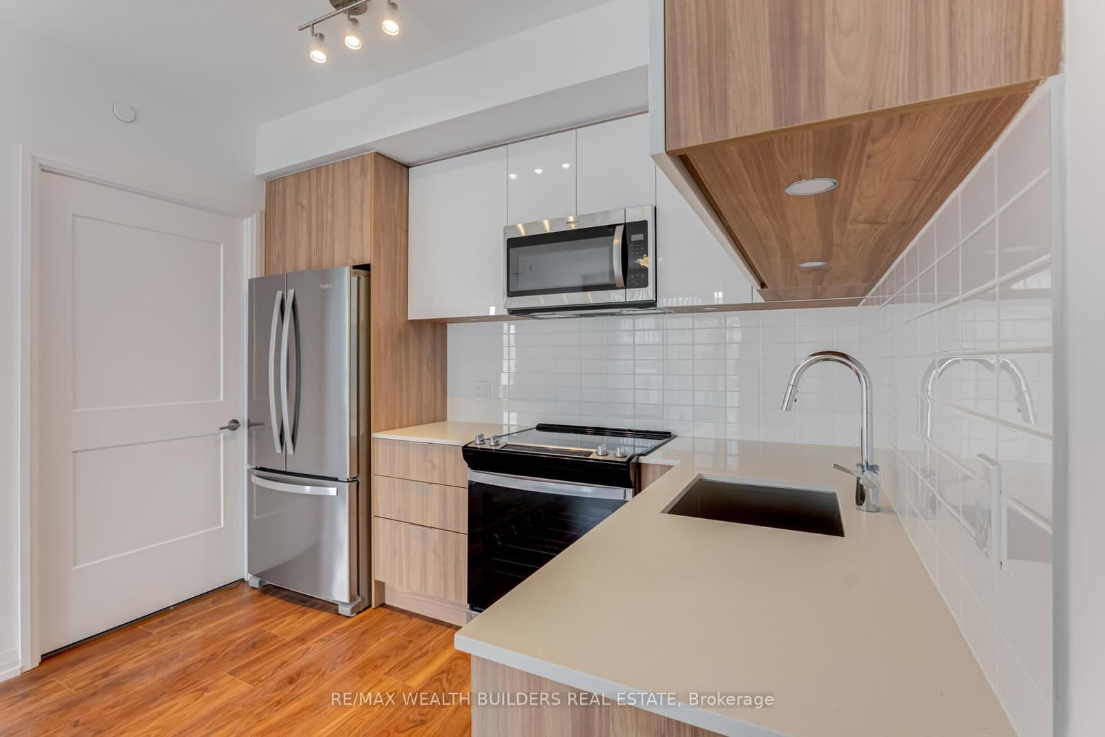 50 Dunfield Avenue, Unit 2520 thumbnail 12