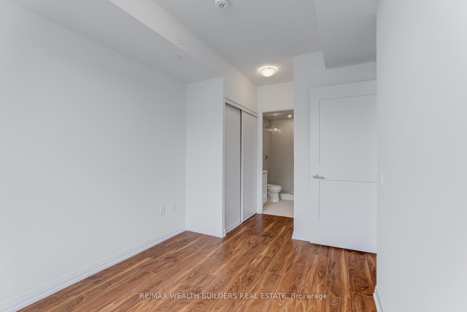 50 Dunfield Avenue, Unit 2520 thumbnail 16