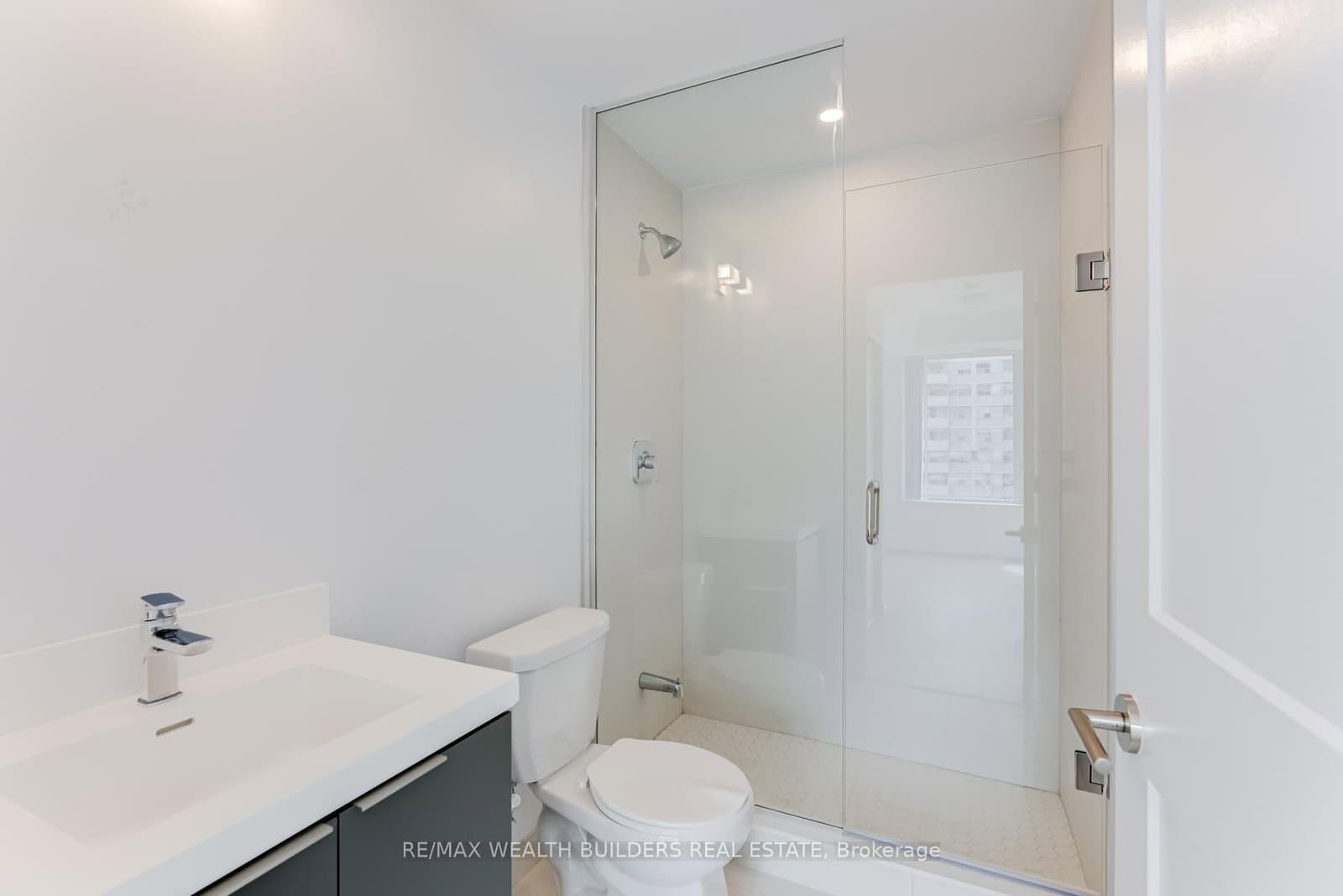 50 Dunfield Avenue, Unit 2520 thumbnail 18