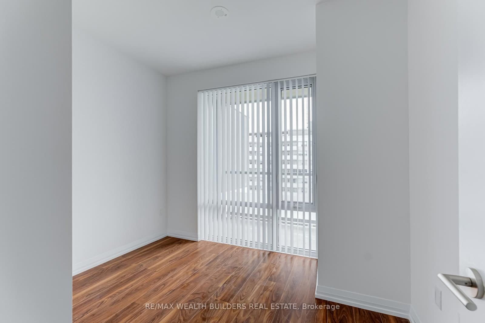 50 Dunfield Avenue, Unit 2520 thumbnail 19