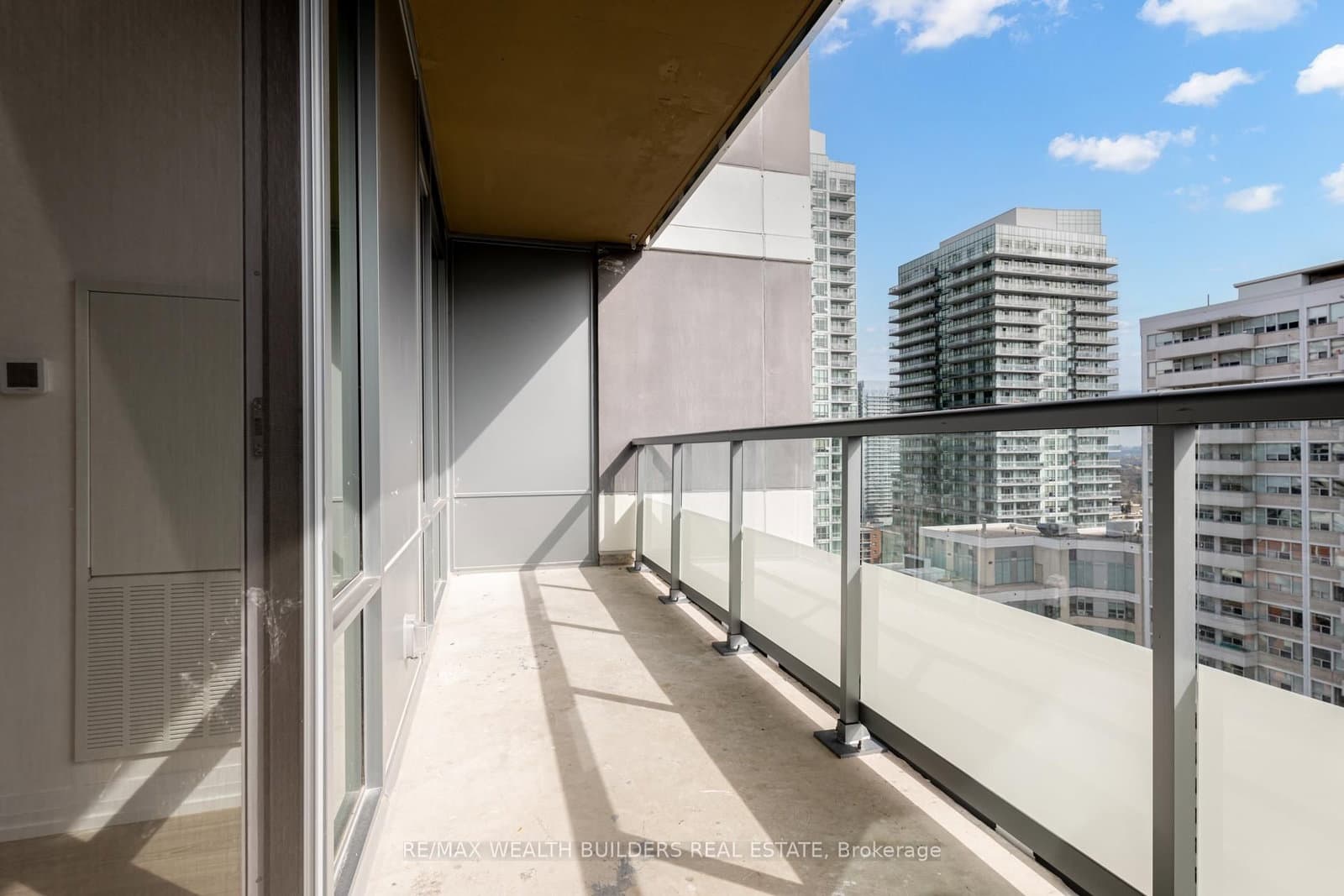 50 Dunfield Avenue, Unit 2520 thumbnail 25