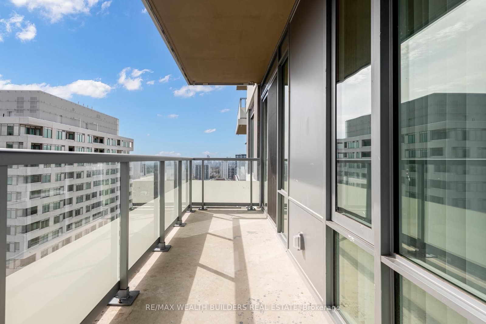 50 Dunfield Avenue, Unit 2520 thumbnail 26