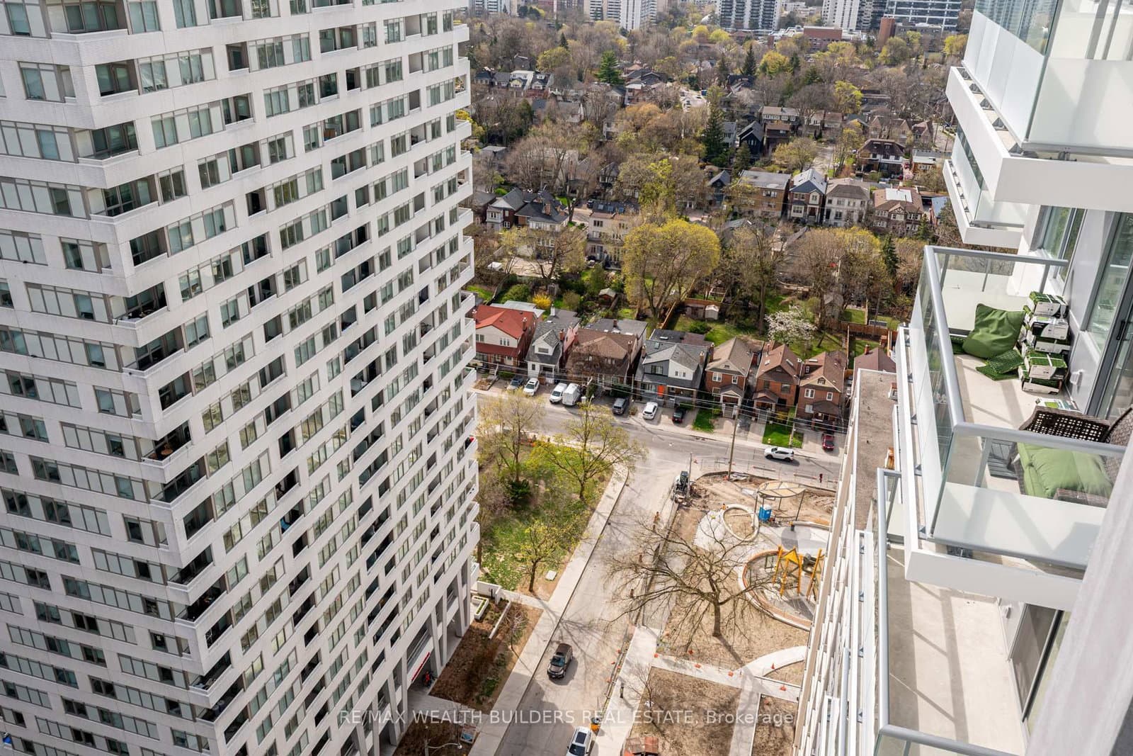 50 Dunfield Avenue, Unit 2520 thumbnail 29