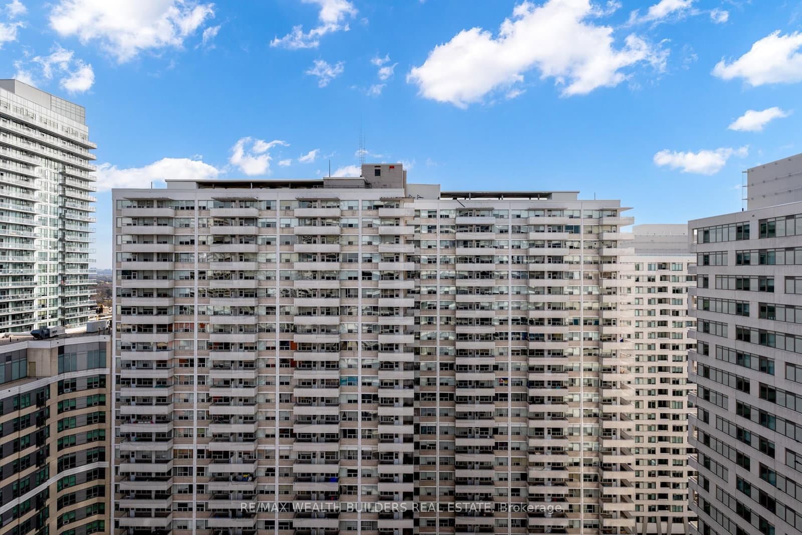 50 Dunfield Avenue, Unit 2520 thumbnail 30