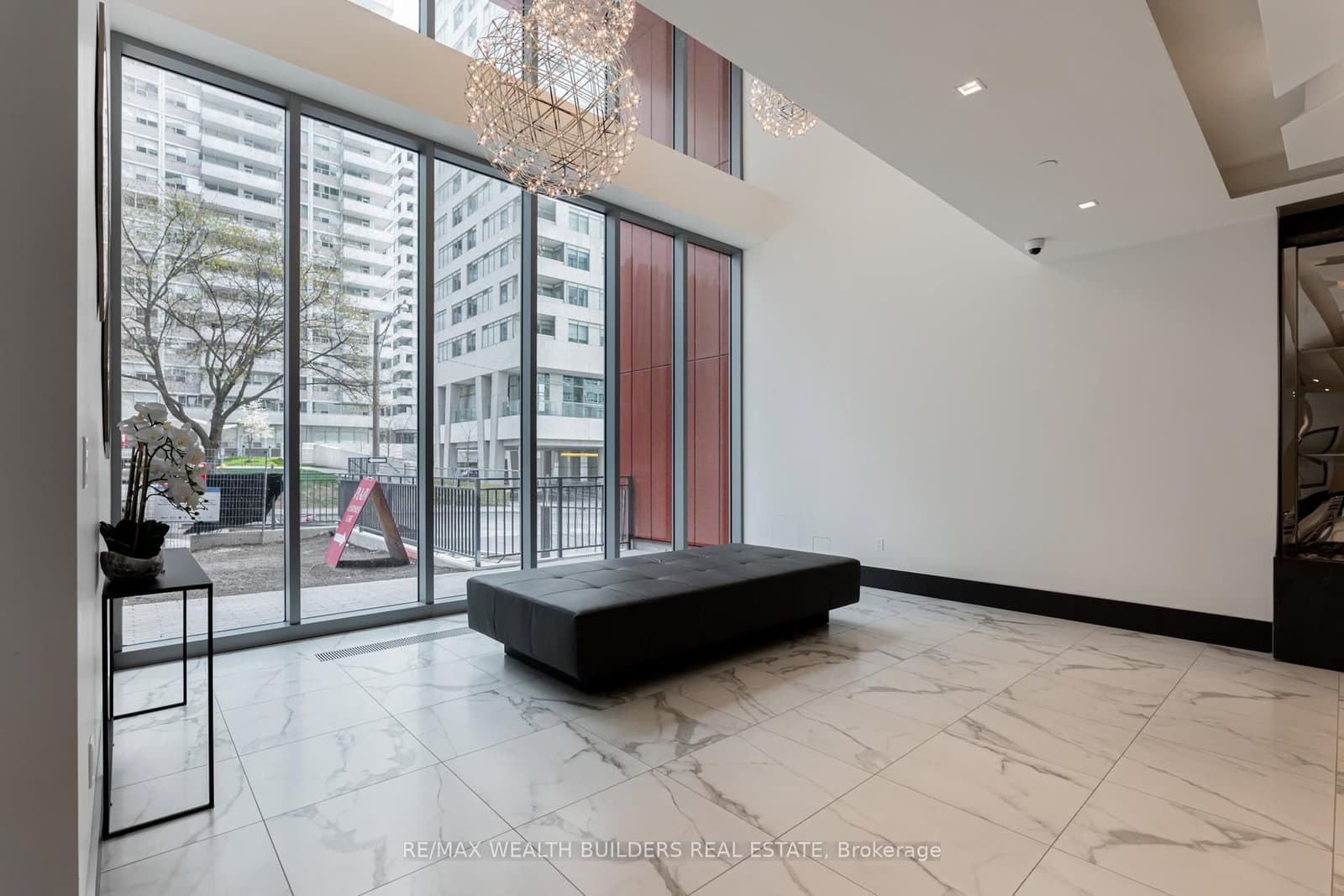 50 Dunfield Avenue, Unit 2520 thumbnail 4